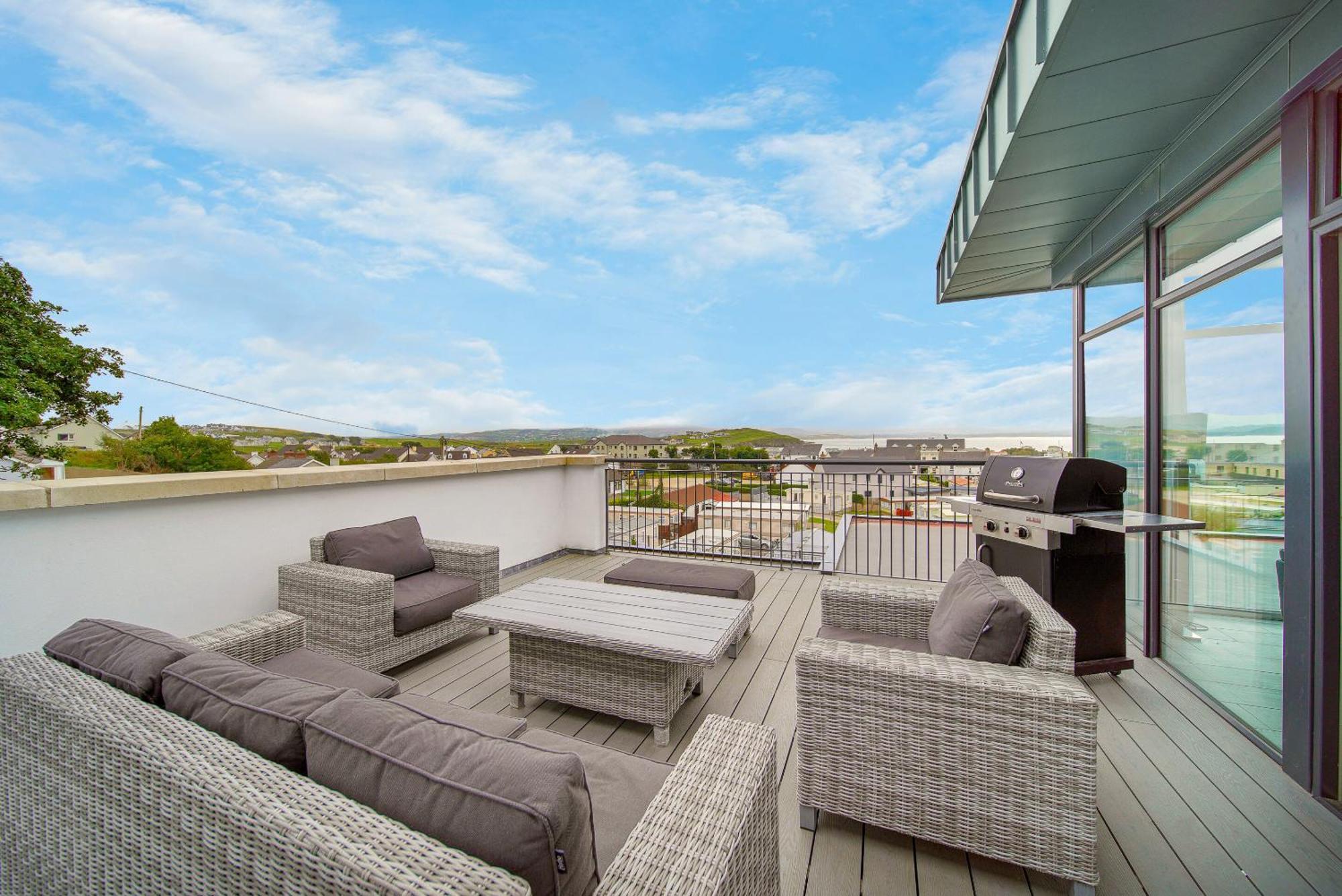 Bayview Luxury 4 Bedroom Penthouse Downings Bagian luar foto